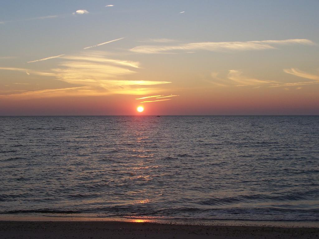Sunset Beach Resort Cape Charles Exterior foto